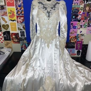 WOMENS VINTAGE 1970'S WEDDING DRESS